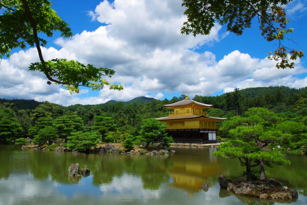 Kyokochi in Kinkaku-ji temple