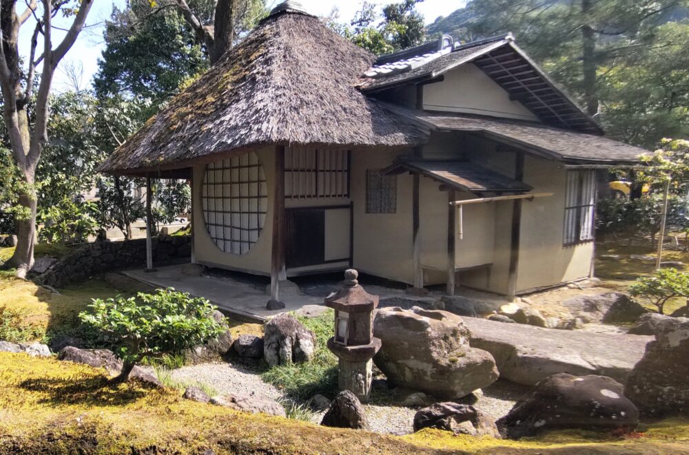 Tea house "Onigawara-seki" and "Ihoan" in Kodaiji temple