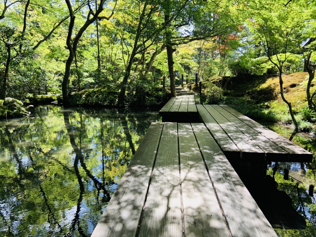 Yatsuhashi Bridge in Tenjuan