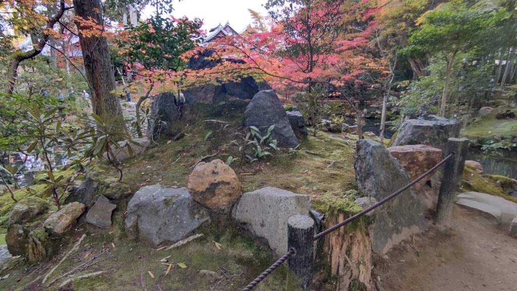 Arranging rocks in Tenjuan